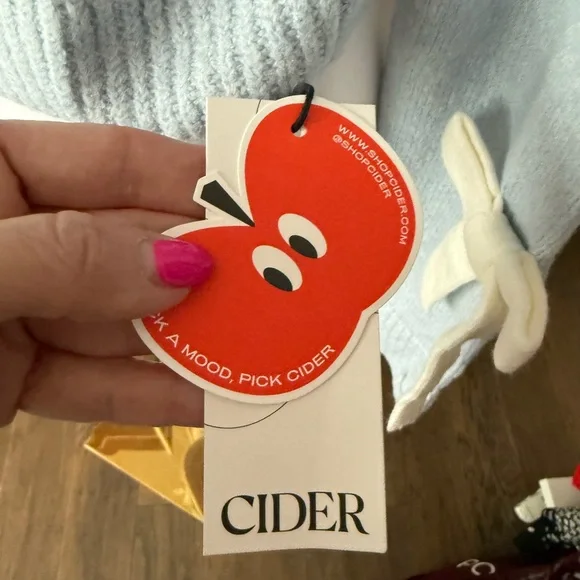 Cider Blue Sweater with Cream Bows NWT Size L - Picture 6 of 7